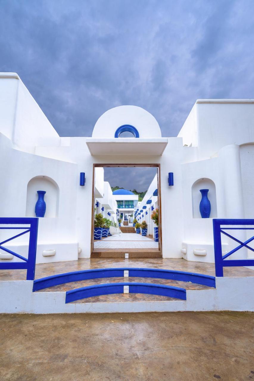 The Palladium Hotel Coron Exterior photo